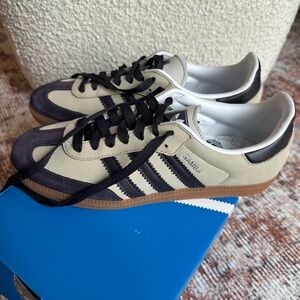 Women’s Adidas Samba